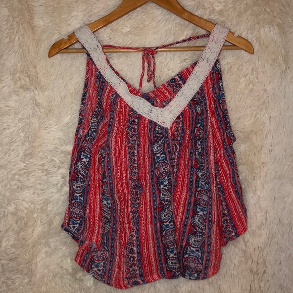 Hollister open shoulder shirt - Picture 2 of 4